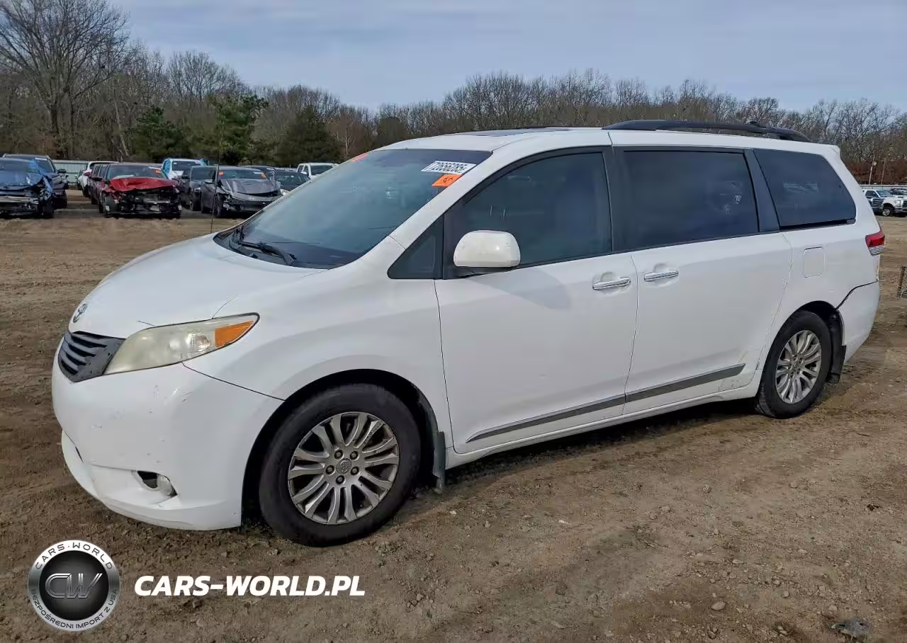 2014 Toyota Sienna Xle