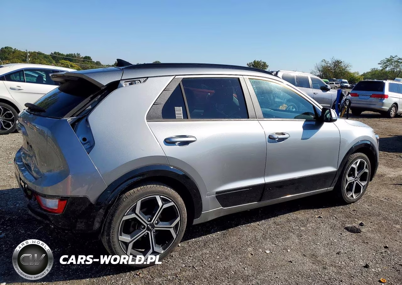 2023 Kia Niro Ex VIN:KNDCR3LE2P5111318 - 3