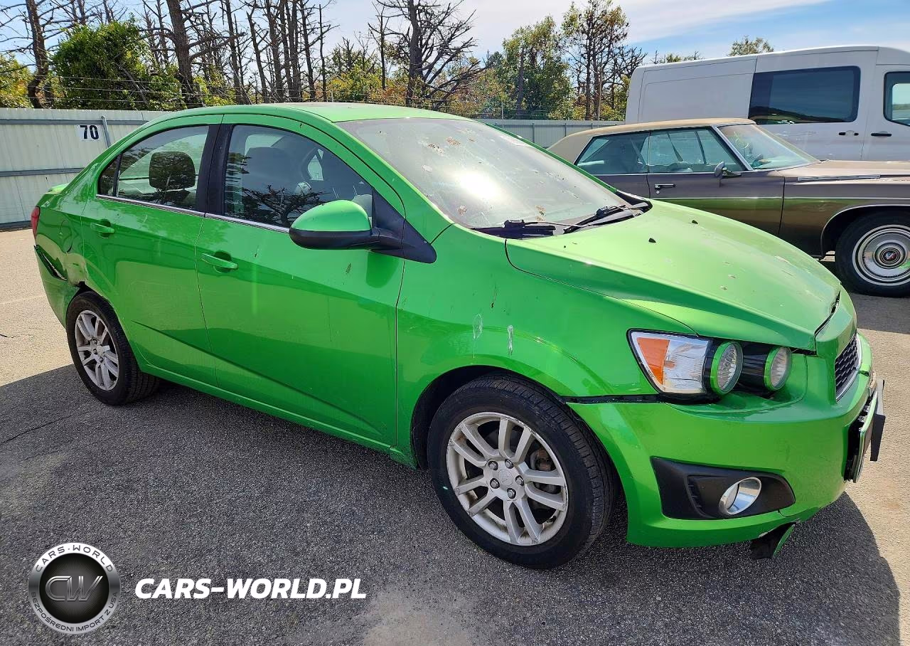 2015 Chevrolet Sonic Lt VIN:1G1JC5SB0F4161093 - 4