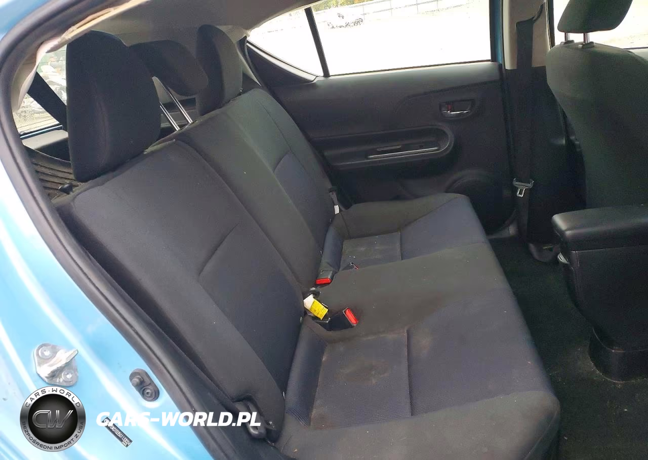 2016 Toyota Prius C Two VIN:JTDKDTB35G1133024 - 10