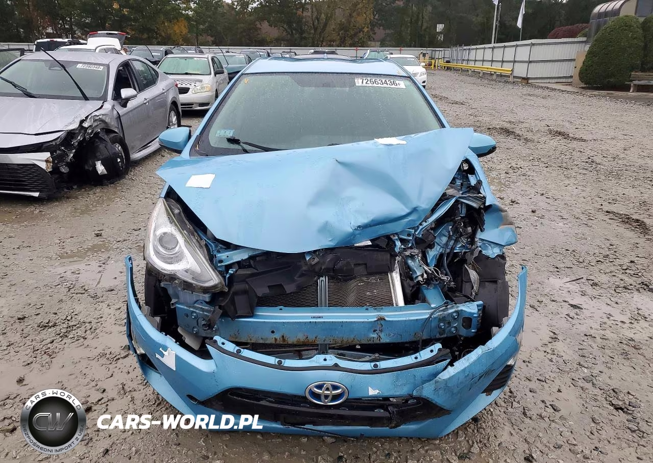 2016 Toyota Prius C Two VIN:JTDKDTB35G1133024 - 5
