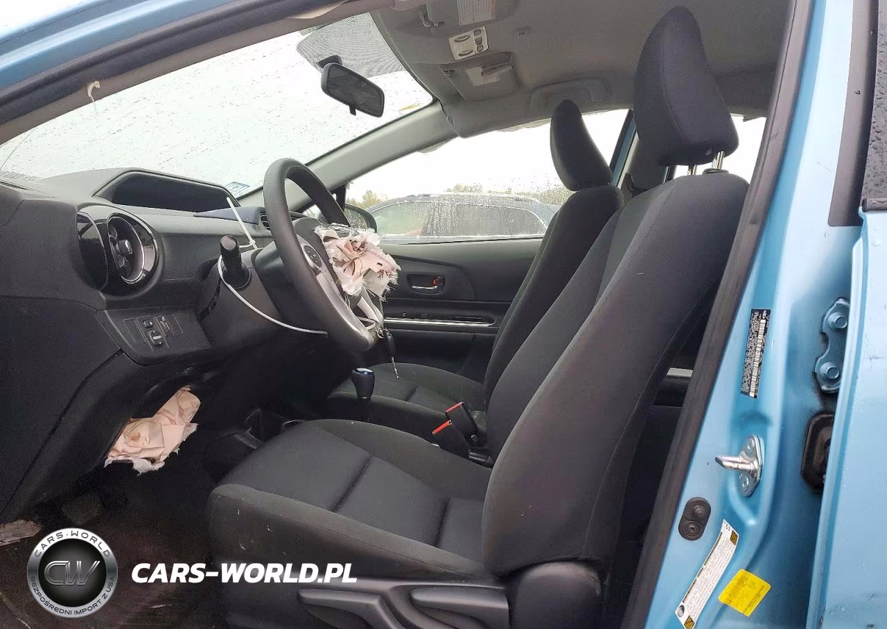 2016 Toyota Prius C Two VIN:JTDKDTB35G1133024 - 7
