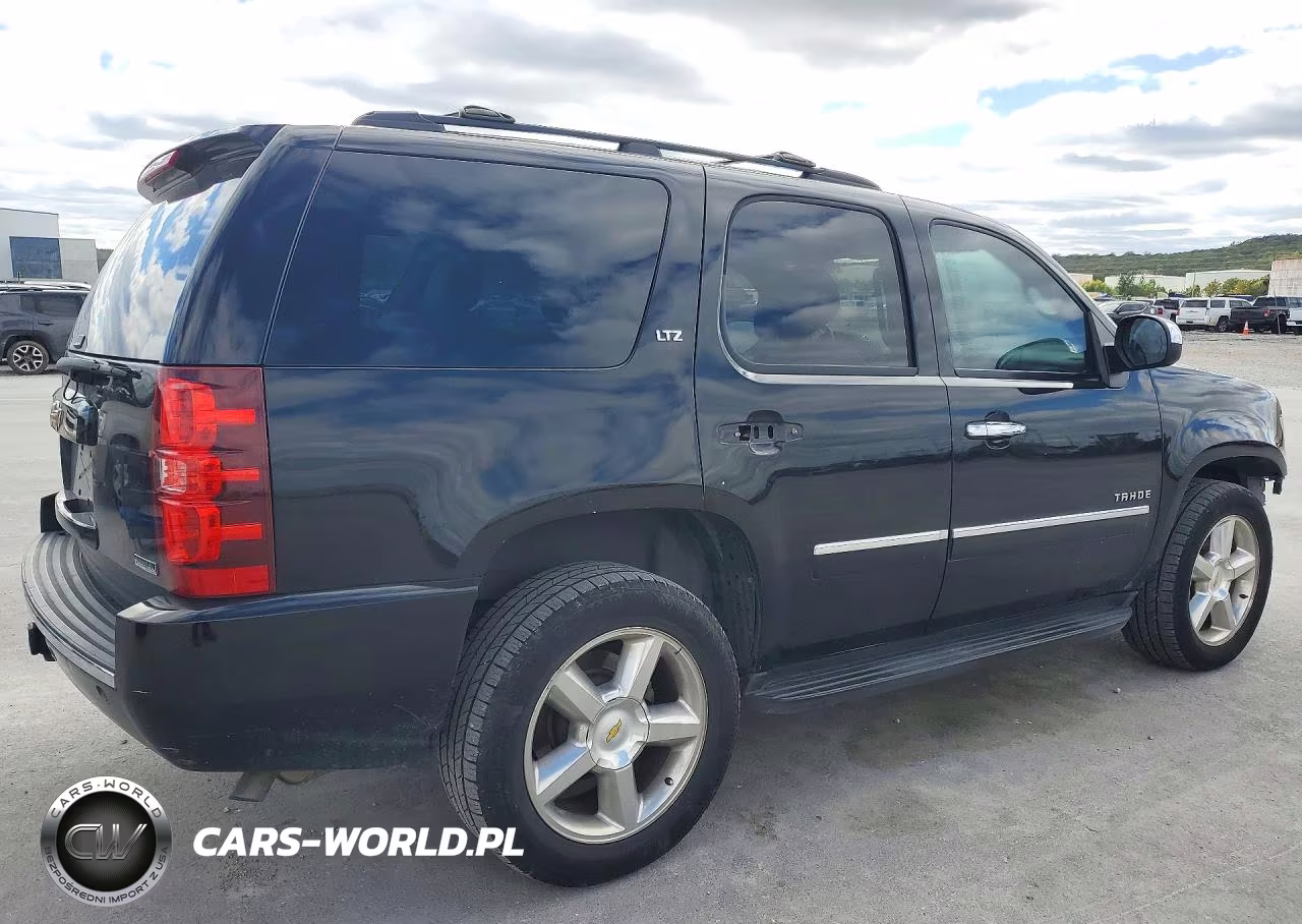 2011 Chevrolet Tahoe C1500 Ltz VIN:1GNSCCE00BR145958 - 3