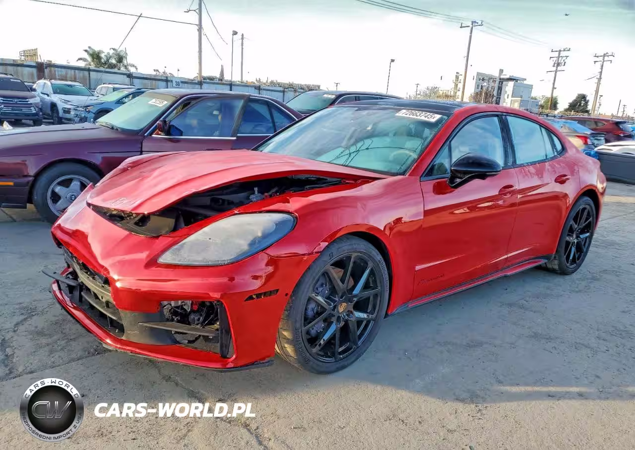 2025 Porsche Panamera 4