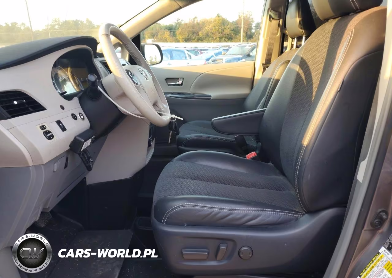 2011 Toyota Sienna Sport VIN:5TDXK3DC0BS117012 - 7