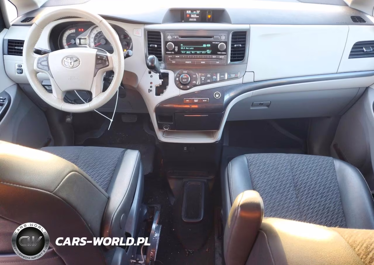 2011 Toyota Sienna Sport VIN:5TDXK3DC0BS117012 - 8