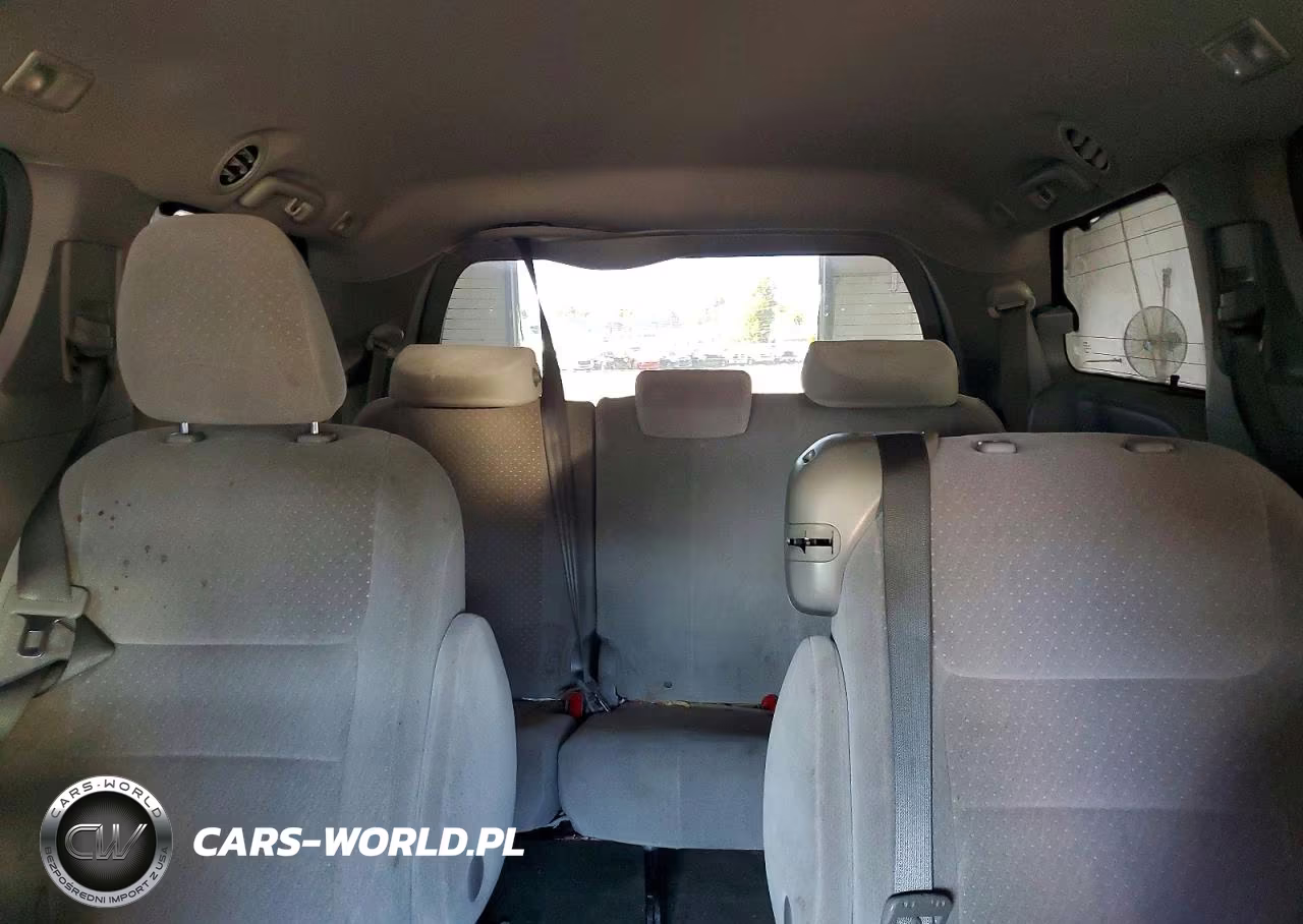 2015 Toyota Sienna Le VIN:5TDKK3DC7FS653293 - 10