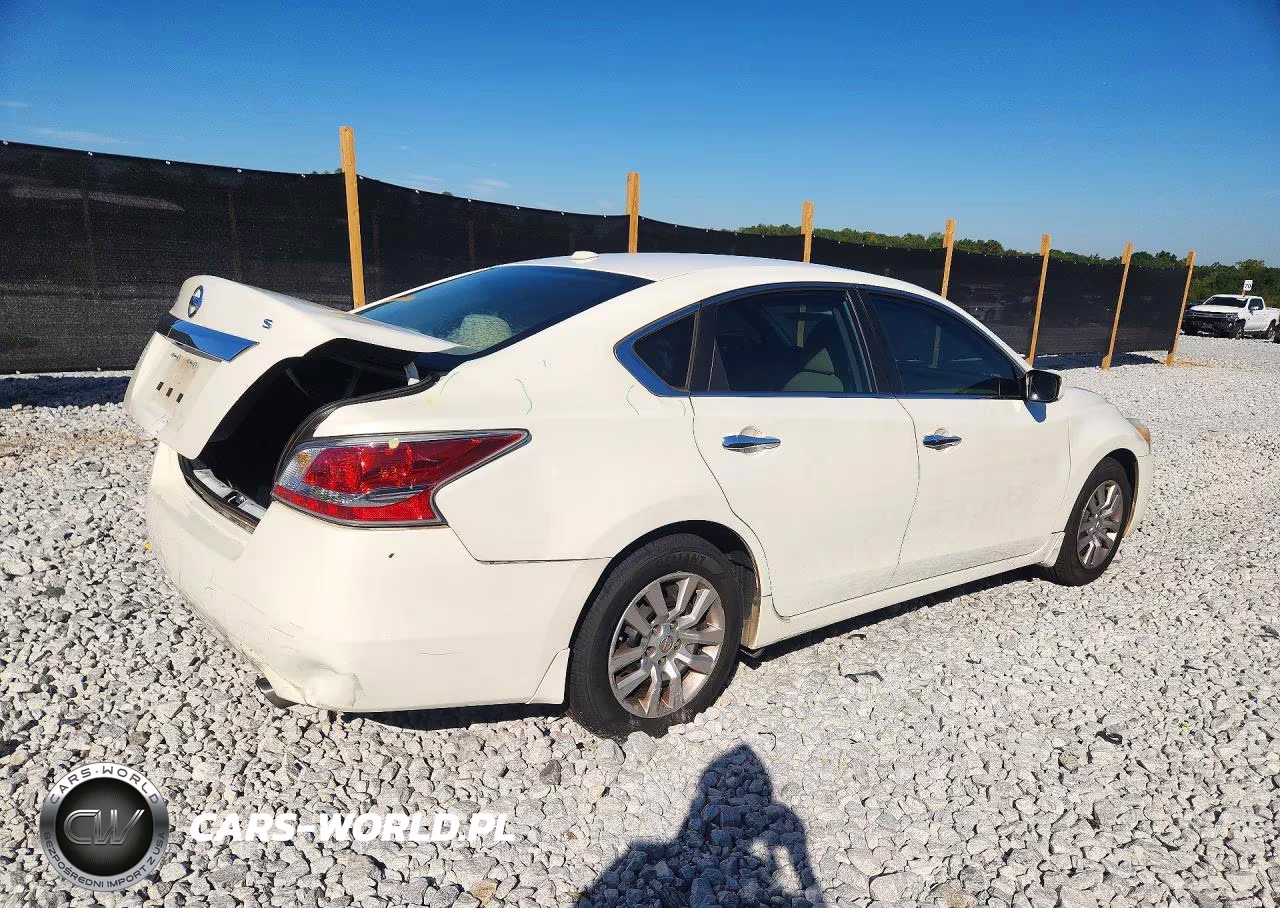 2015 Nissan Altima 2.5 S VIN:1N4AL3AP2FC277108 - 3