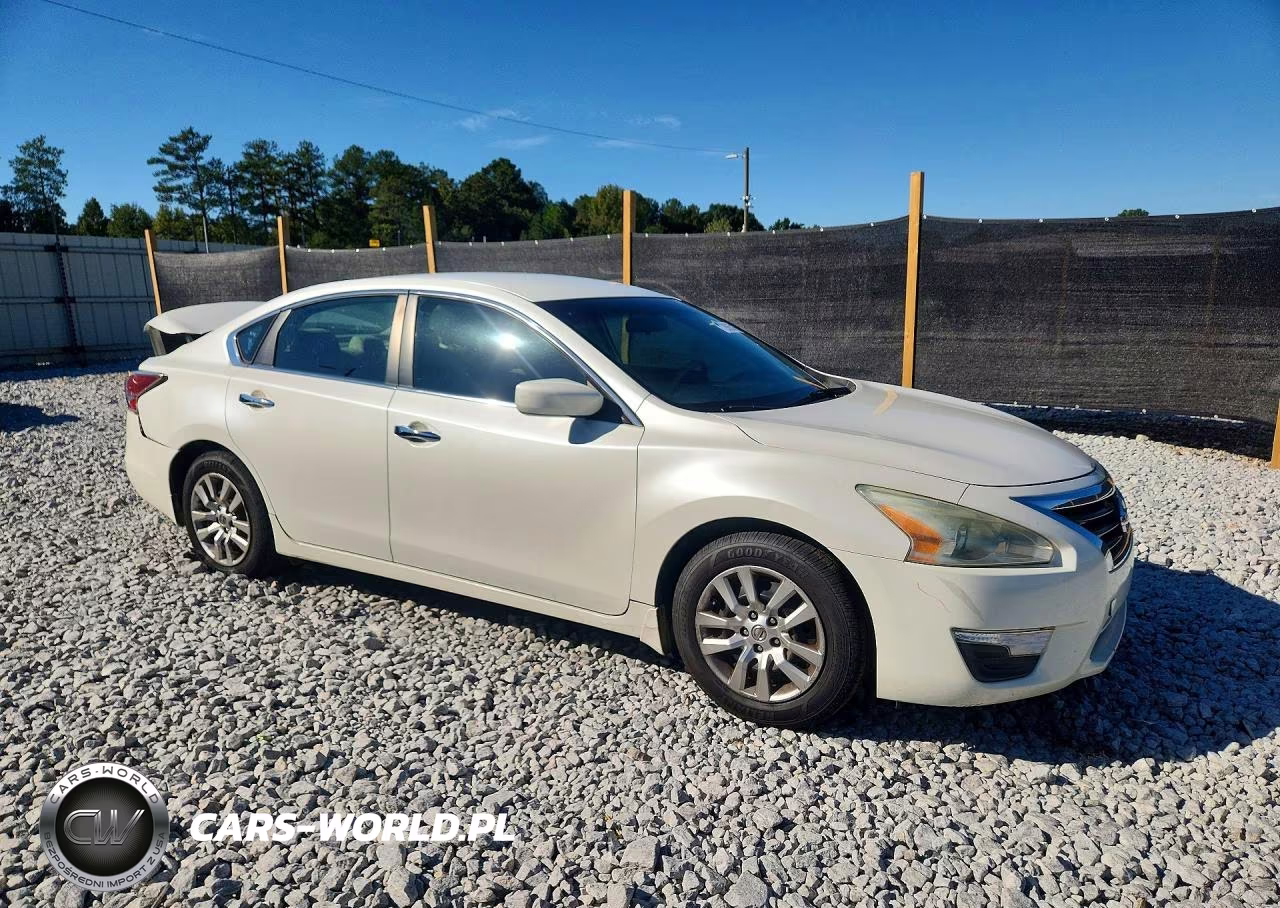 2015 Nissan Altima 2.5 S VIN:1N4AL3AP2FC277108 - 4