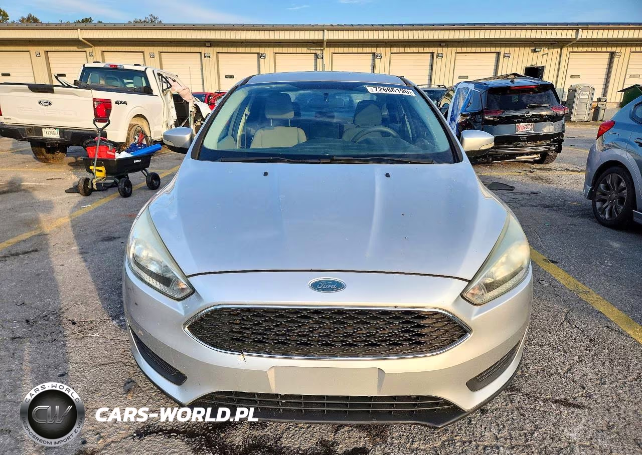 2015 Ford Focus Se VIN:1FADP3F24FL292076 - 5
