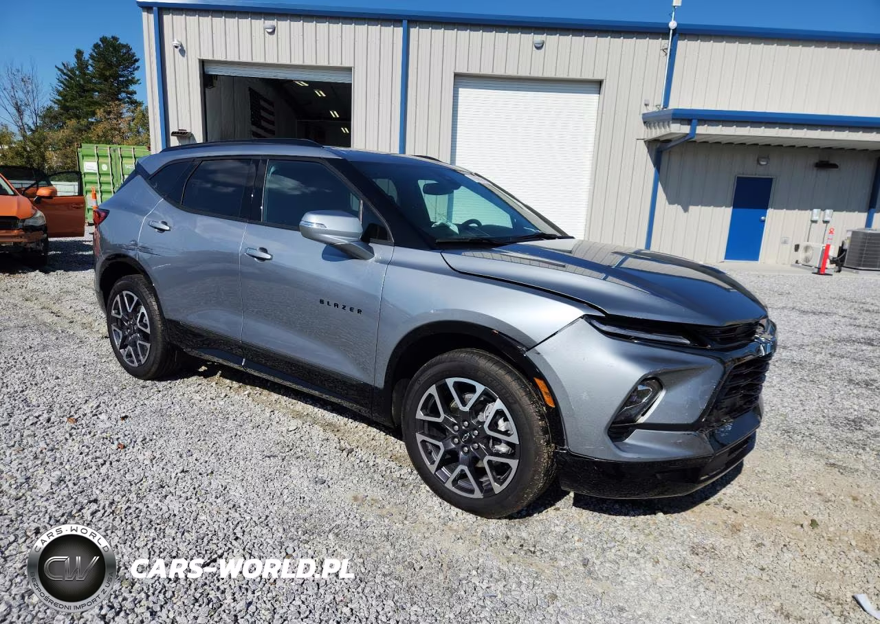 2025 Chevrolet Blazer Rs VIN:3GNKBKRS2SS160659 - 4