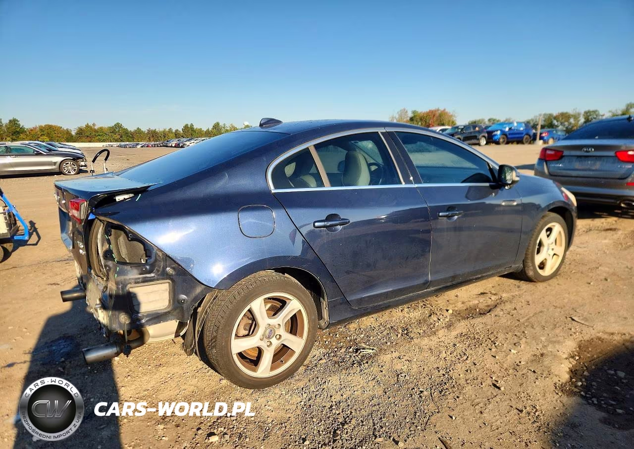 2013 Volvo S60 T5 VIN:YV1612FH7D2205139 - 3