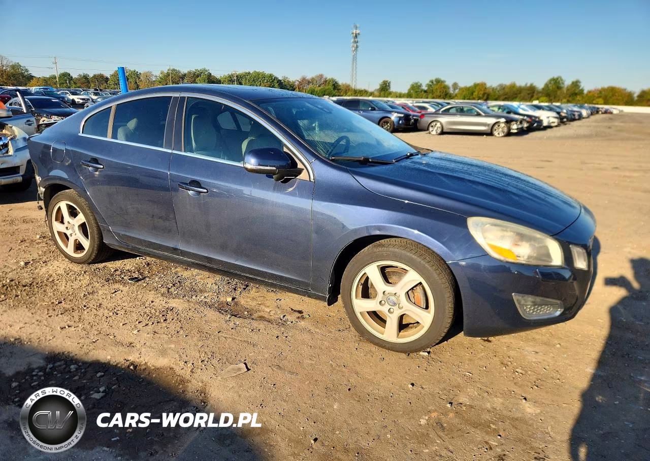 2013 Volvo S60 T5 VIN:YV1612FH7D2205139 - 4