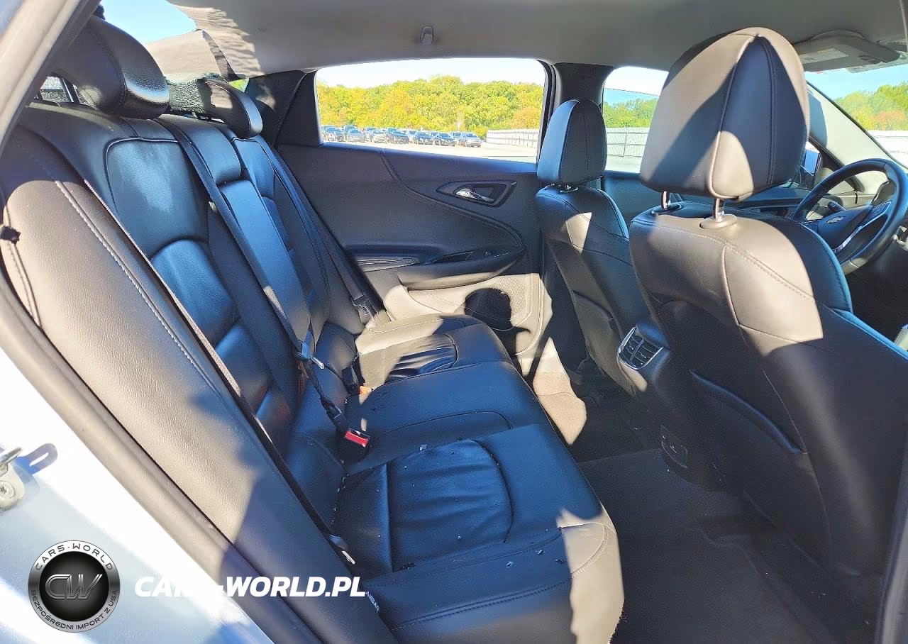 2017 Chevrolet Malibu Lt VIN:1G1ZE5ST7HF150573 - 10
