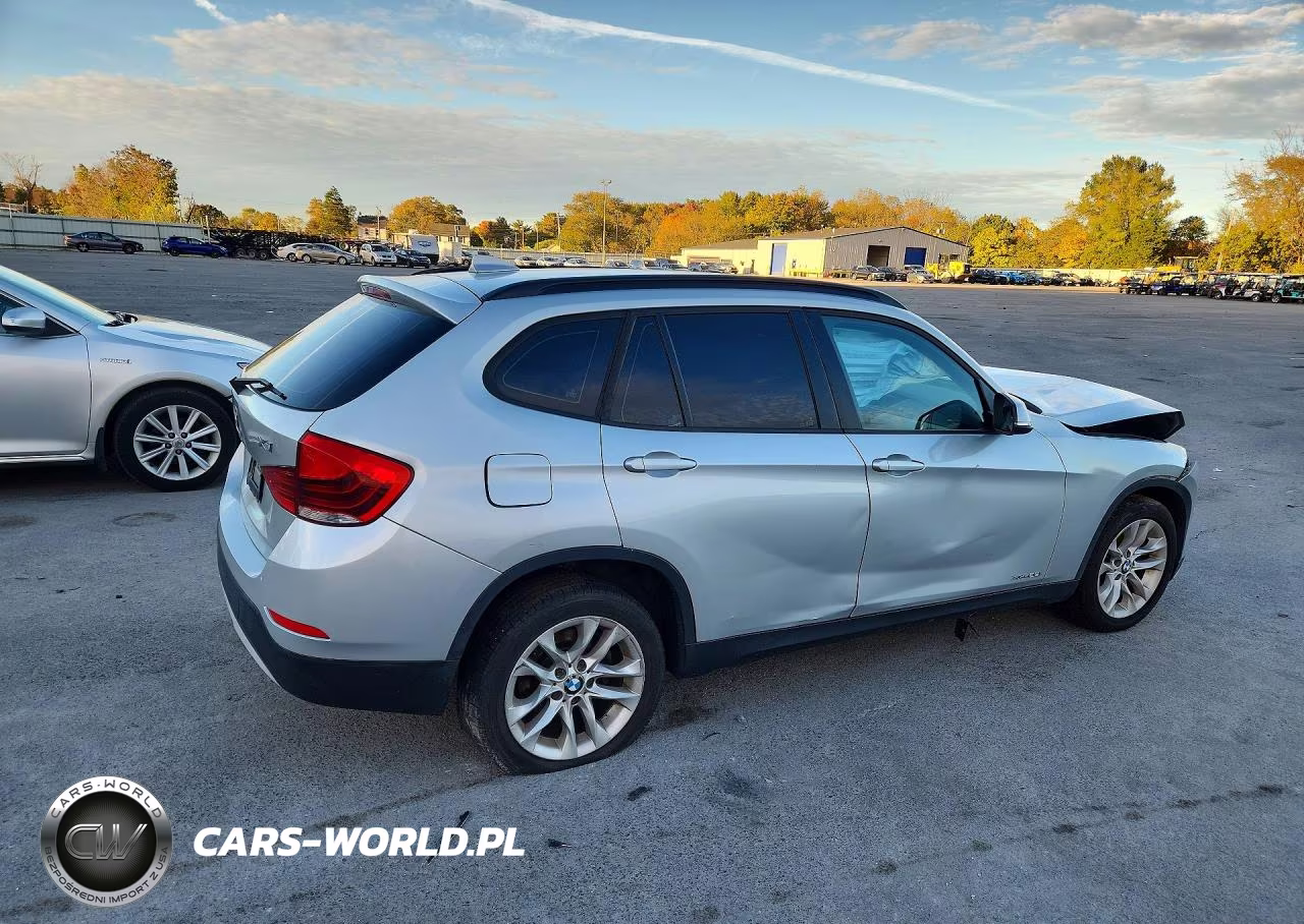 2015 BMW X1 xDrive28I VIN:WBAVL1C59FVY25795 - 3
