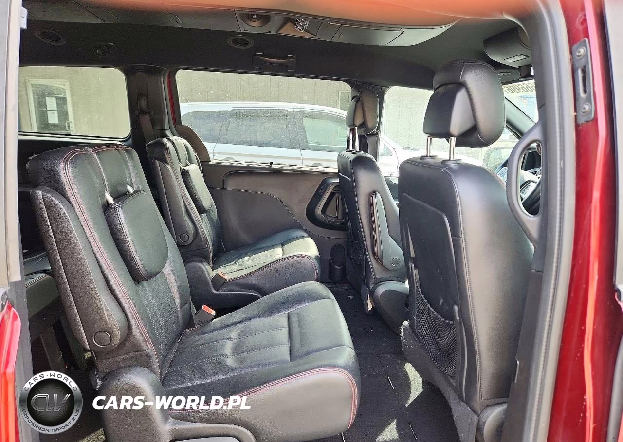 2018 Dodge Grand Caravan Gt VIN:2C4RDGEG8JR343673 - 11