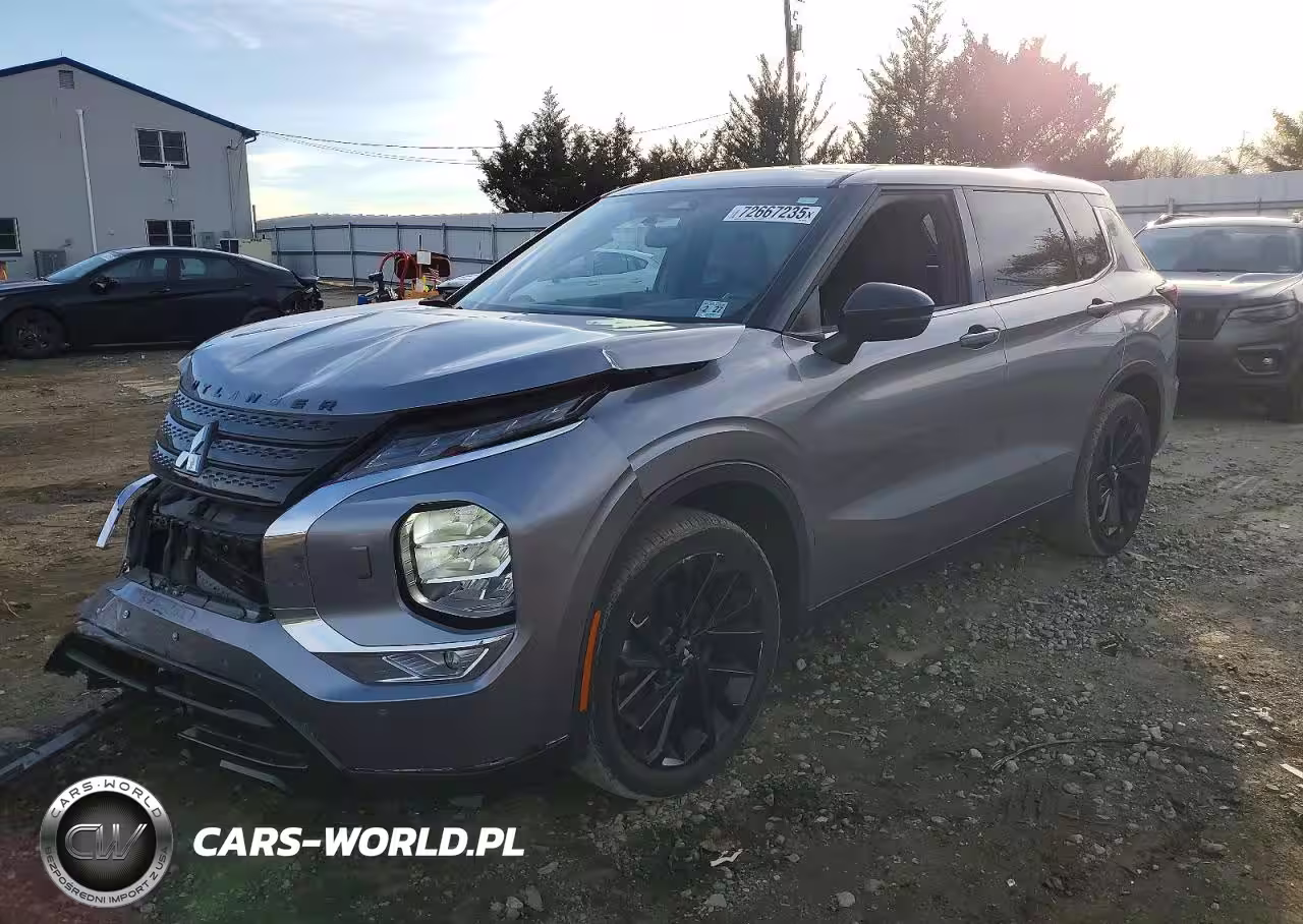 2022 Mitsubishi Outlander Se