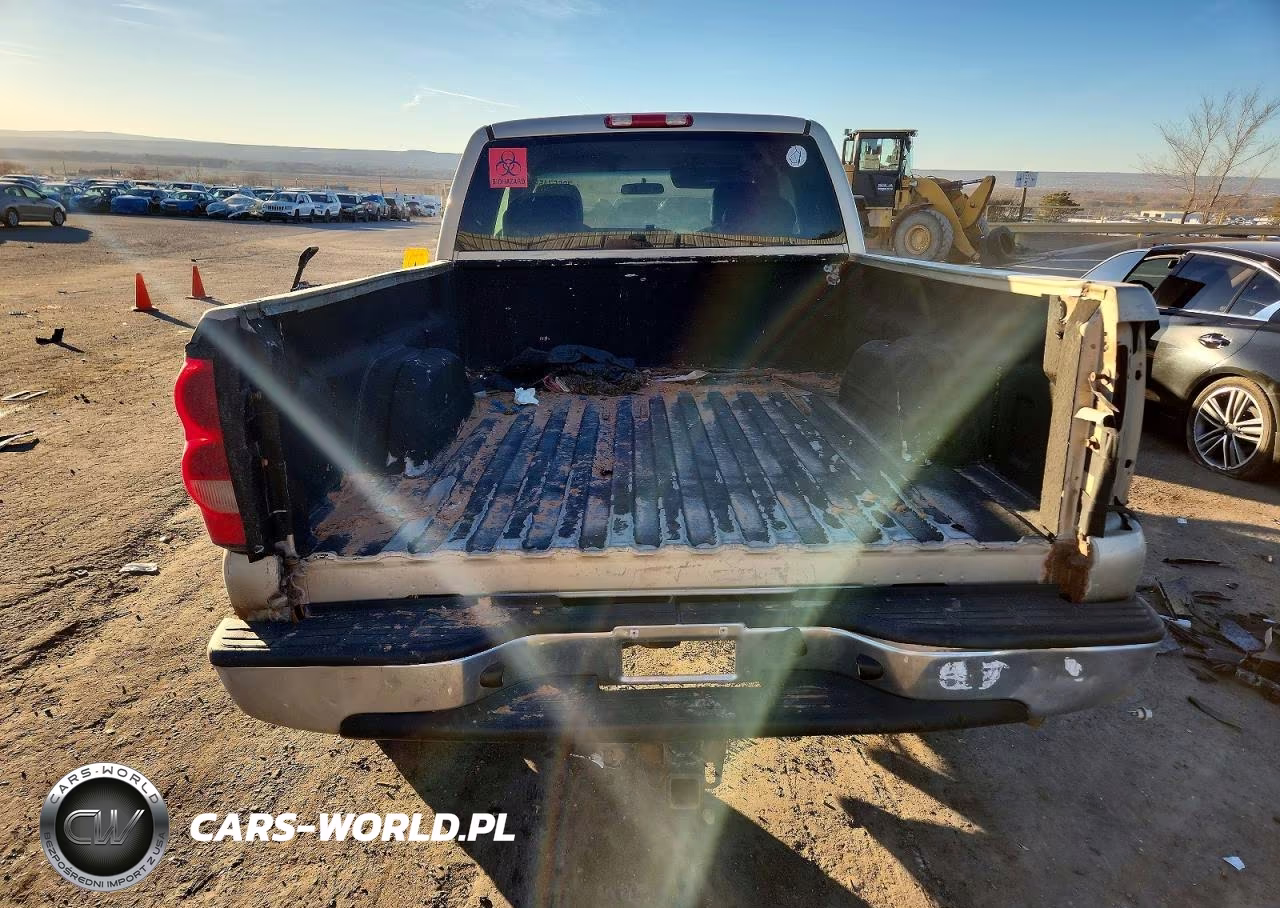 2005 Chevrolet Silverado K2500 Heavy Duty VIN:1GCHK29U15E255104 - 6