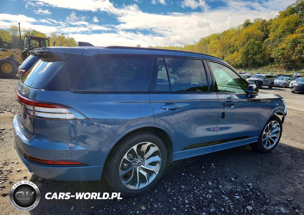 2026 Lincoln Aviator VIN:5LM5J6XC0TGL06223 - 3