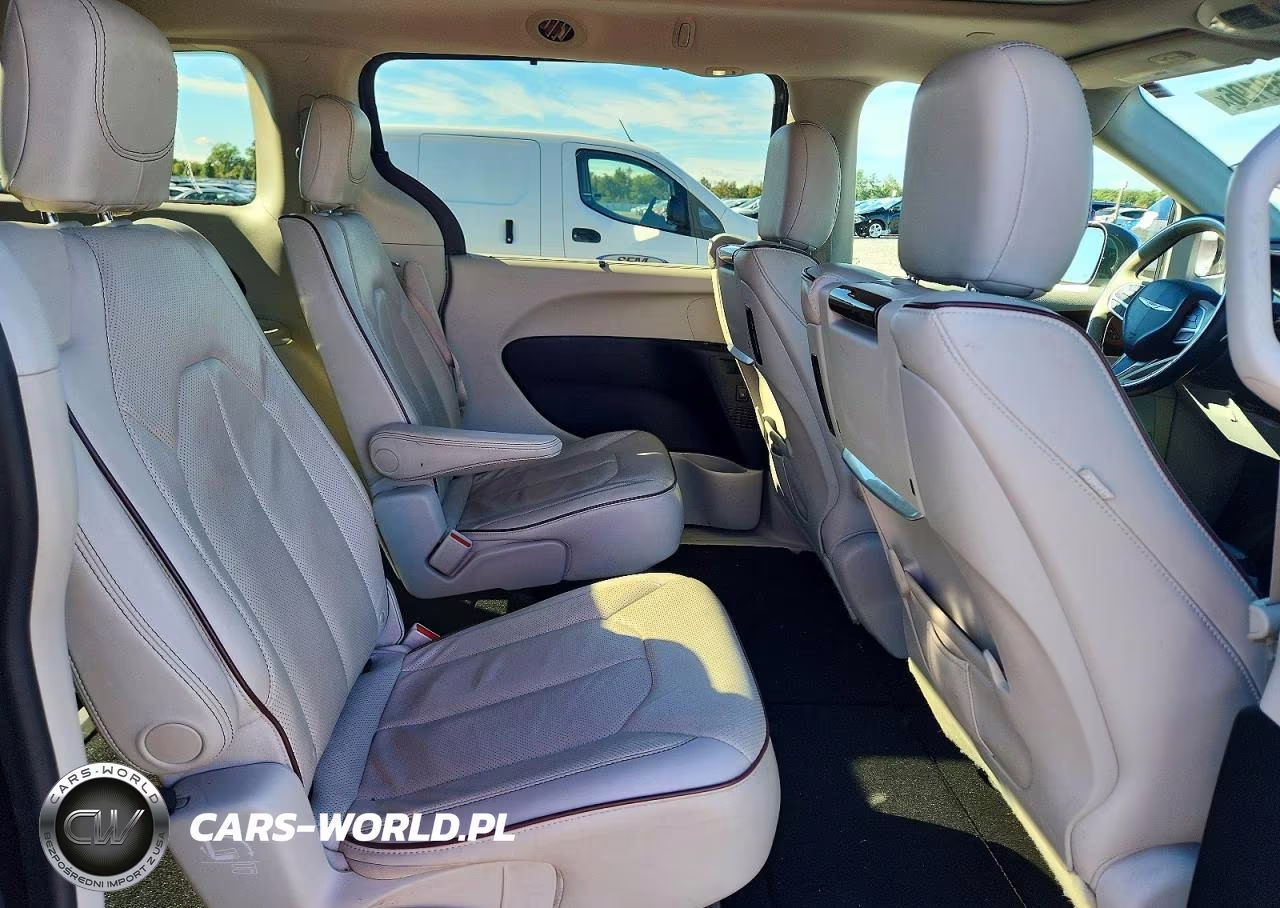 2017 Chrysler Pacifica Limited VIN:2C4RC1GG0HR788013 - 11
