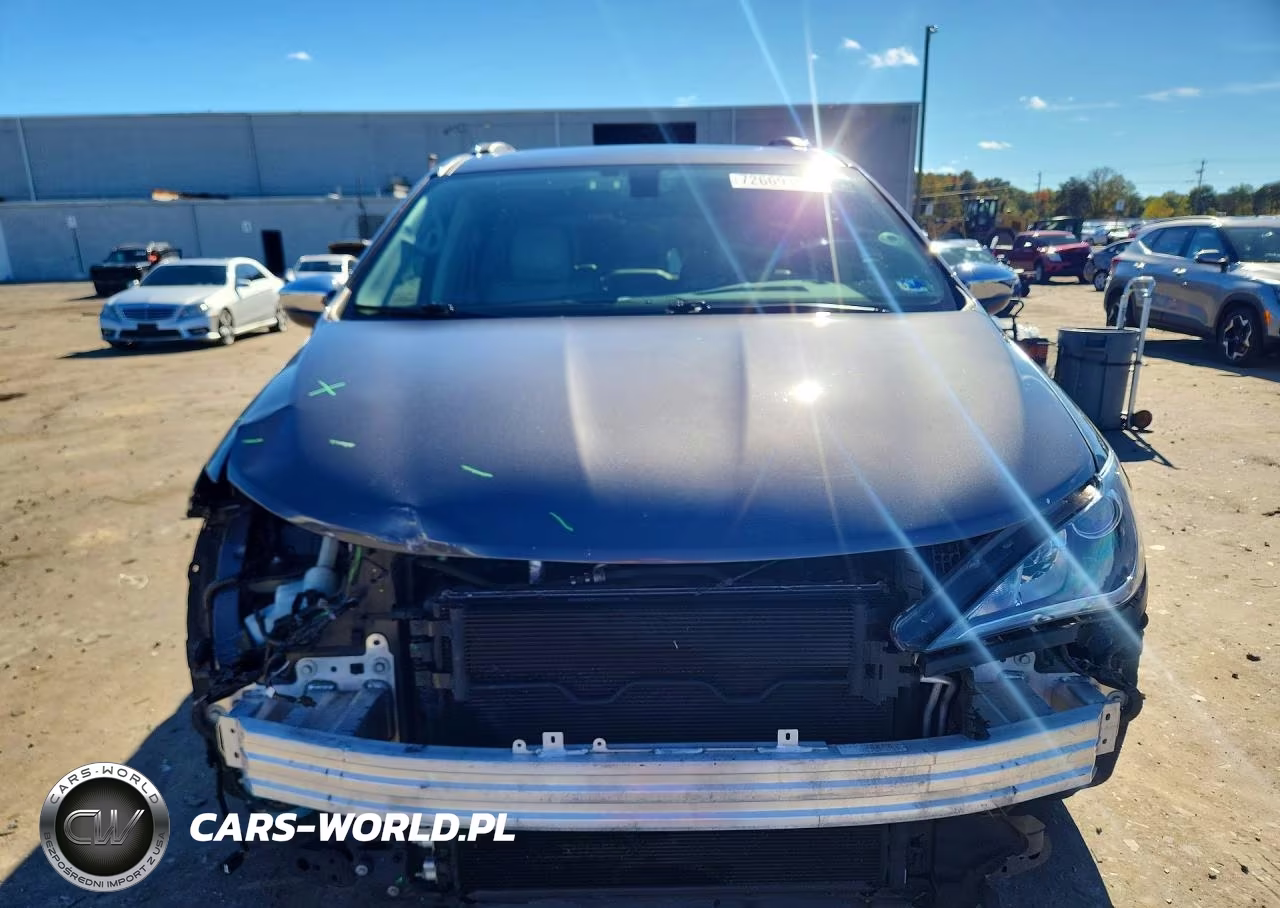 2017 Chrysler Pacifica Limited VIN:2C4RC1GG0HR788013 - 5