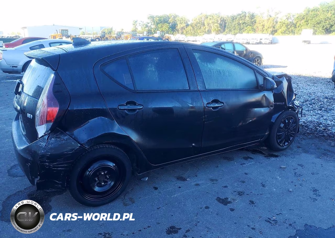 2016 Toyota Prius C Two VIN:JTDKDTB35G1127367 - 3