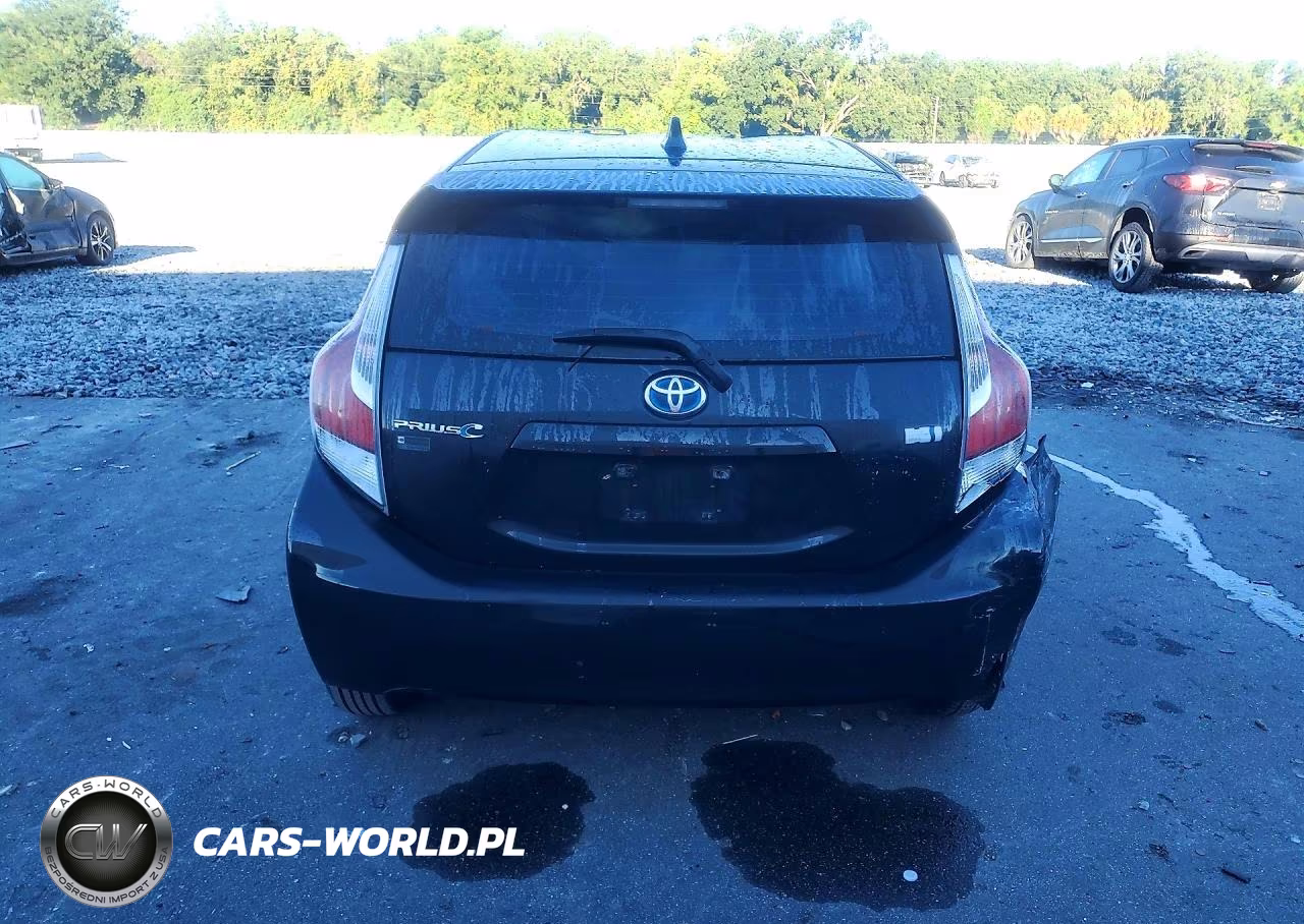 2016 Toyota Prius C Two VIN:JTDKDTB35G1127367 - 6