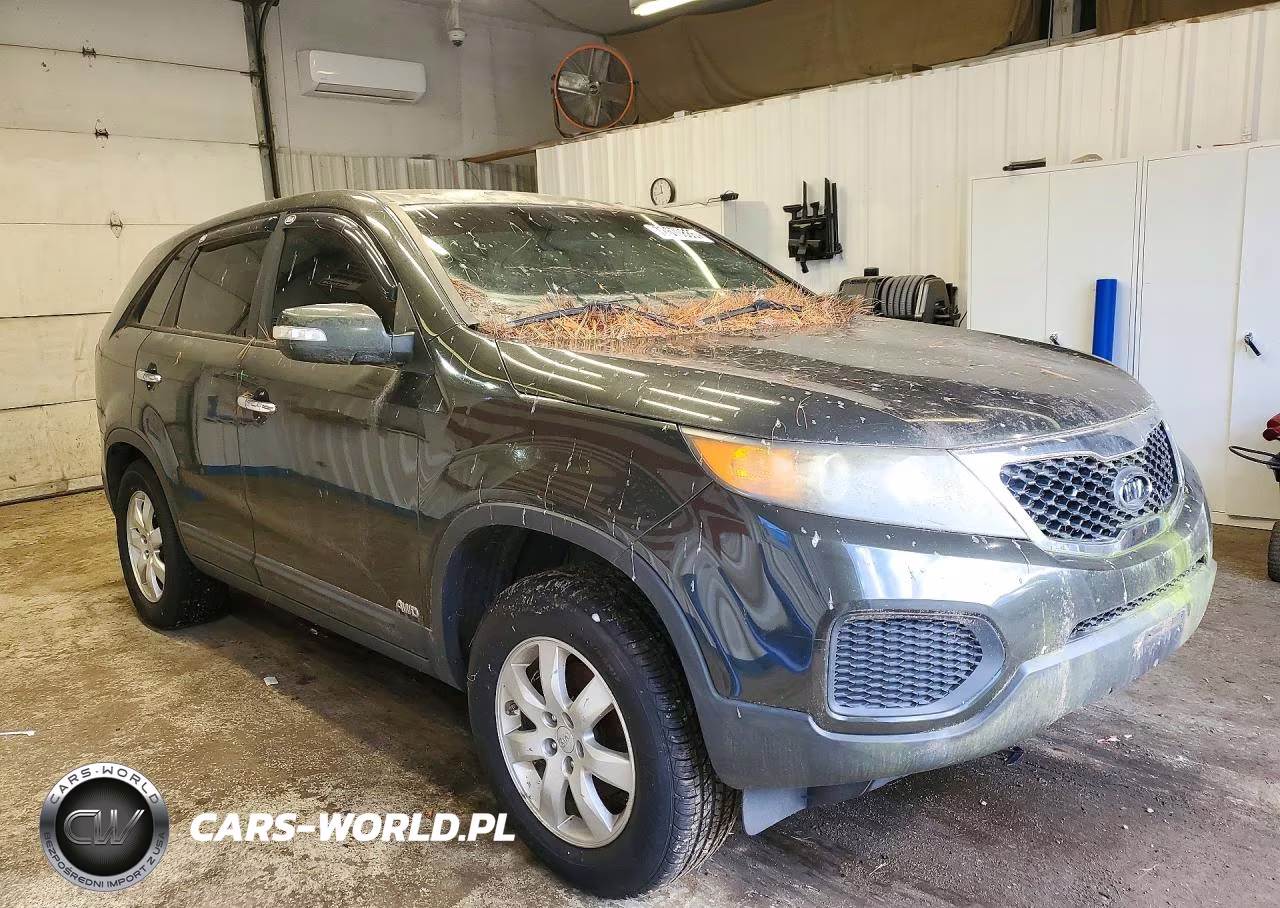 2011 Kia Sorento Lx VIN:5XYKTCA14BG112905 - 4