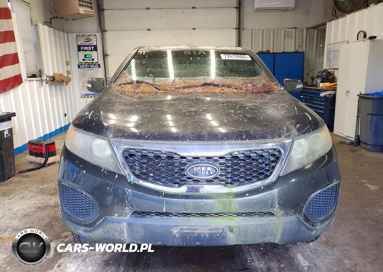 2011 Kia Sorento Lx VIN:5XYKTCA14BG112905 - 5