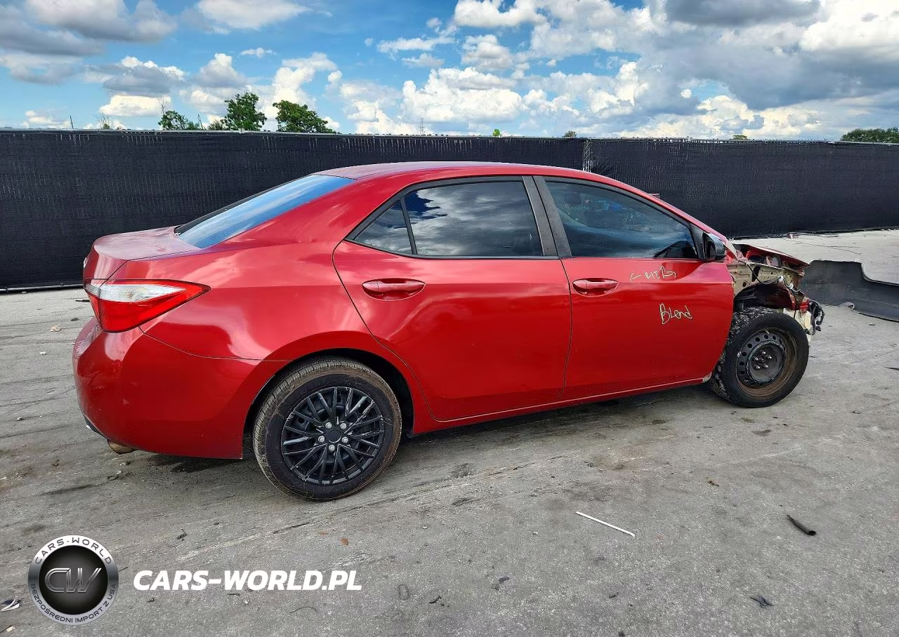 2014 Toyota Corolla Le VIN:5YFBURHE8EP082476 - 3