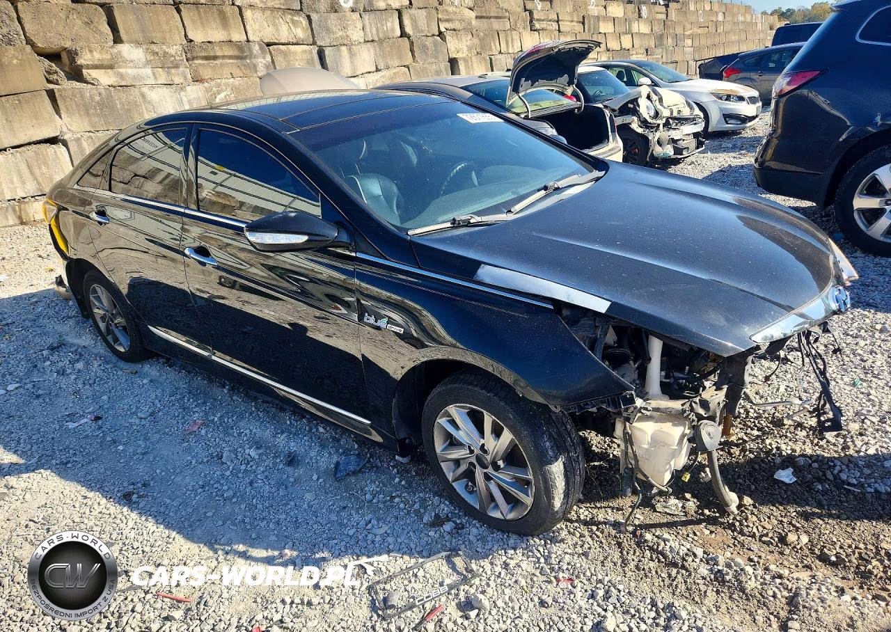 2015 Hyundai Sonata Hybrid Limited VIN:KMHEC4A4XFA131893 - 4