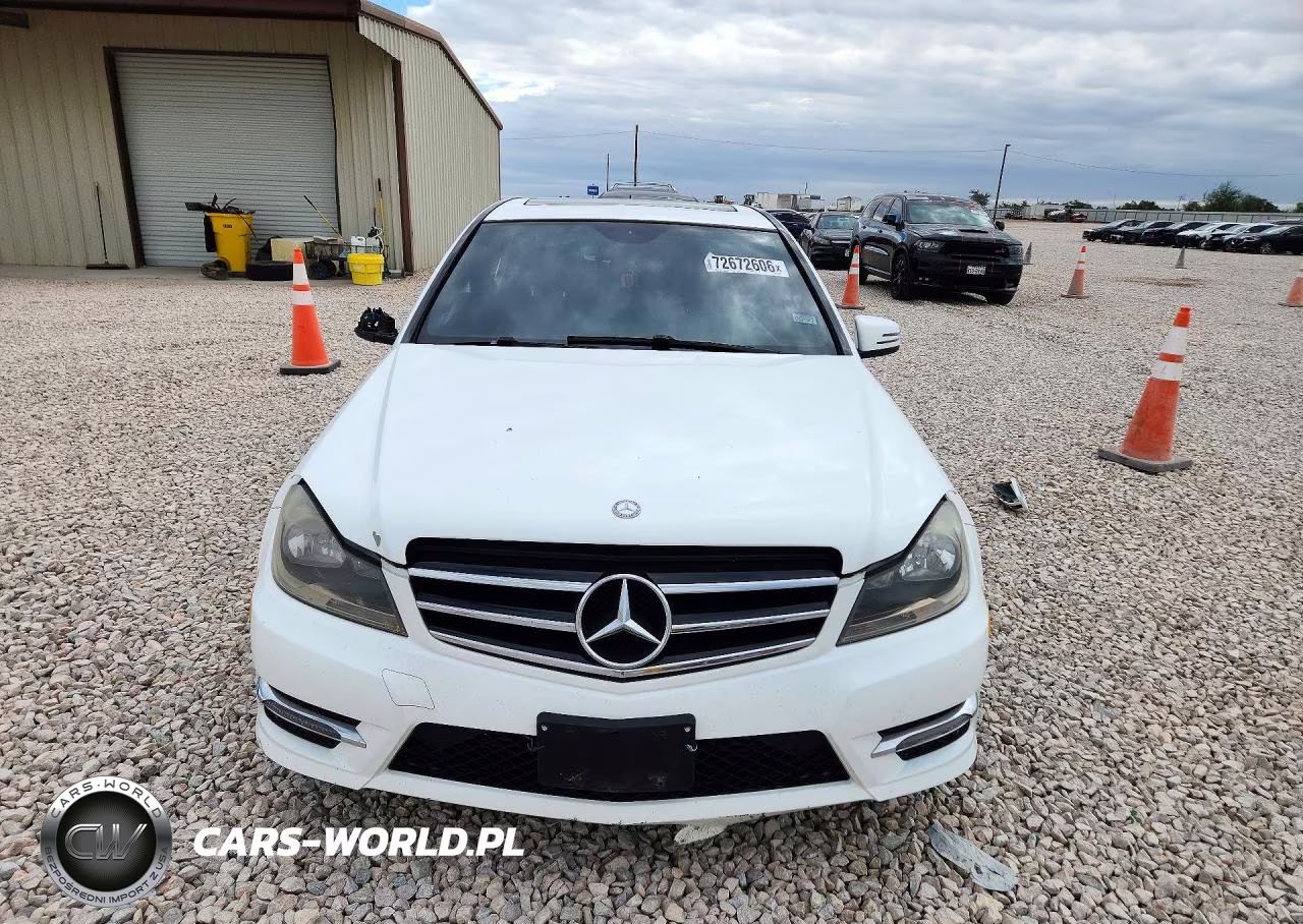 2014 Mercedes-Benz C 250 VIN:WDDGF4HB5EG250882 - 5
