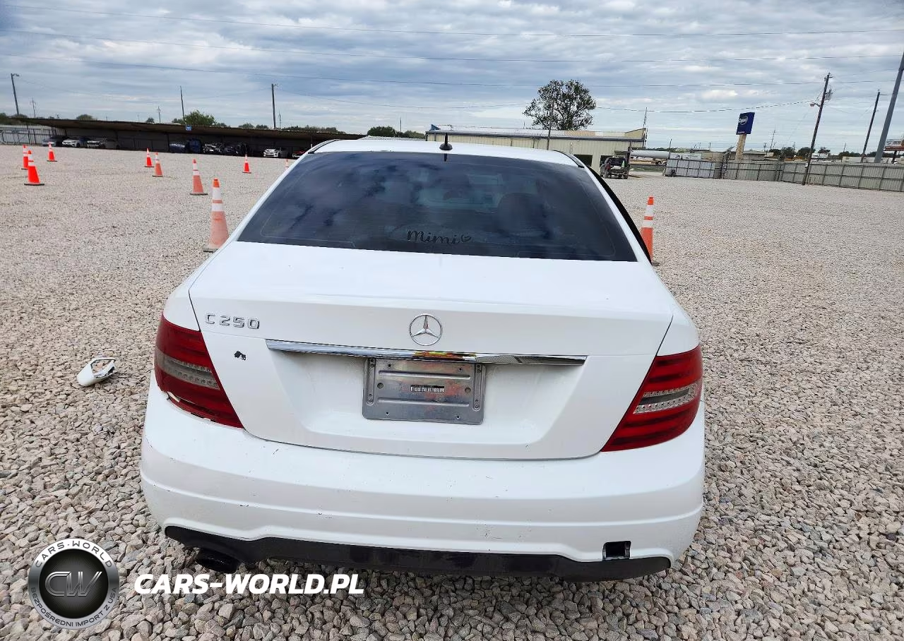 2014 Mercedes-Benz C 250 VIN:WDDGF4HB5EG250882 - 6