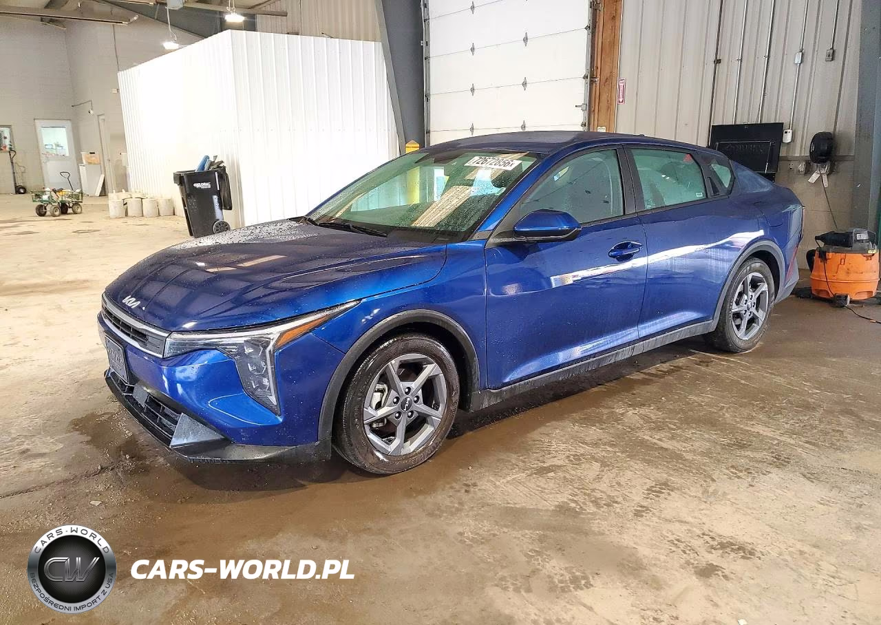 2025 Kia K4 Lxs VIN:3KPFT4DE7SE092703 - 1
