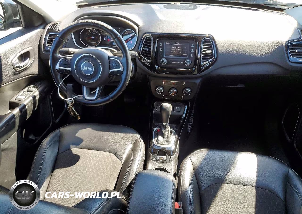 2018 Jeep Compass Latitude VIN:3C4NJCBB8JT300392 - 8