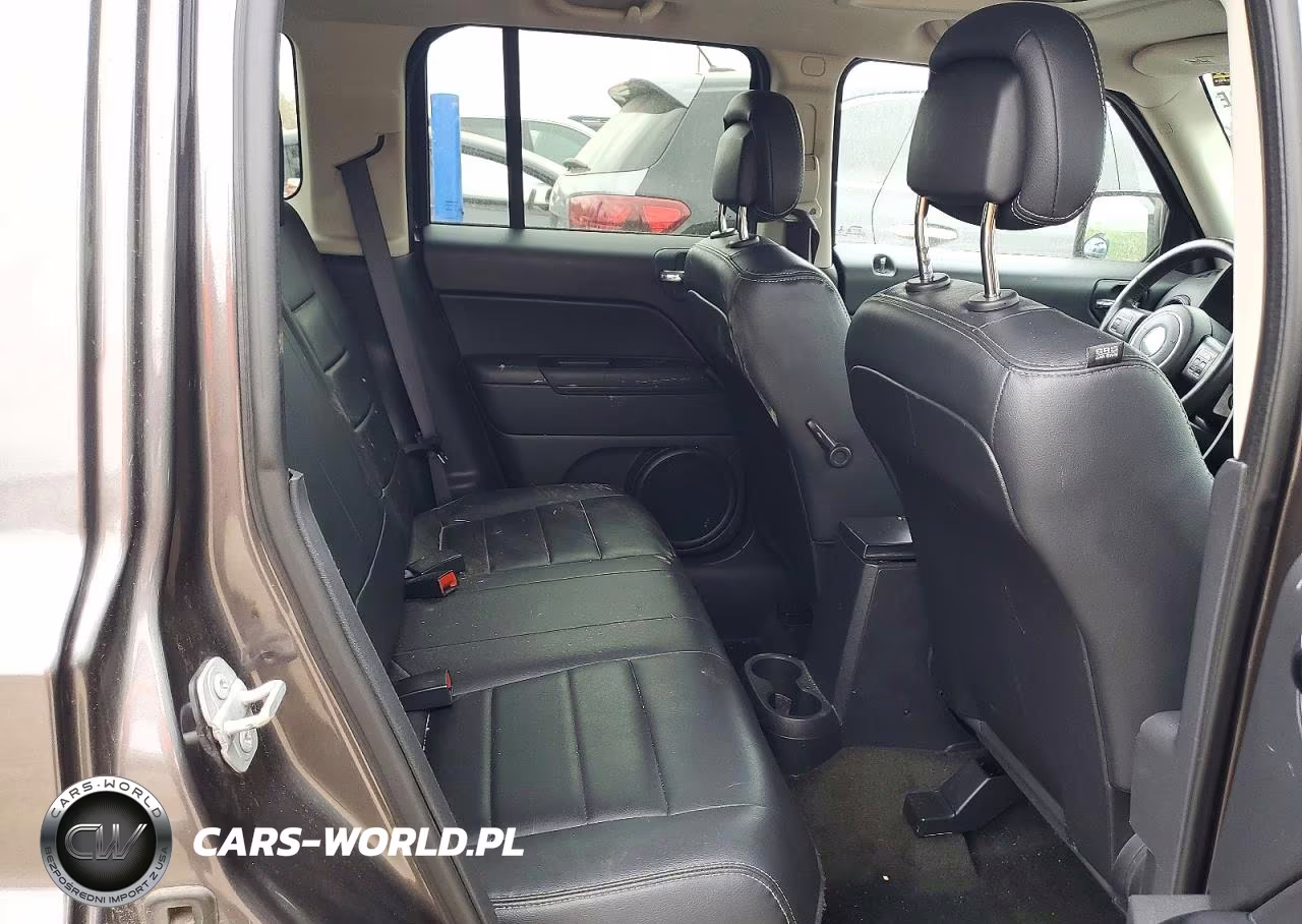 2016 Jeep Patriot Latitude VIN:1C4NJRFB3GD690362 - 11