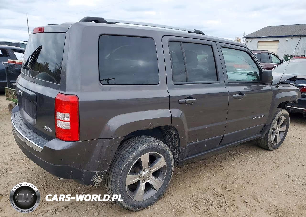 2016 Jeep Patriot Latitude VIN:1C4NJRFB3GD690362 - 3