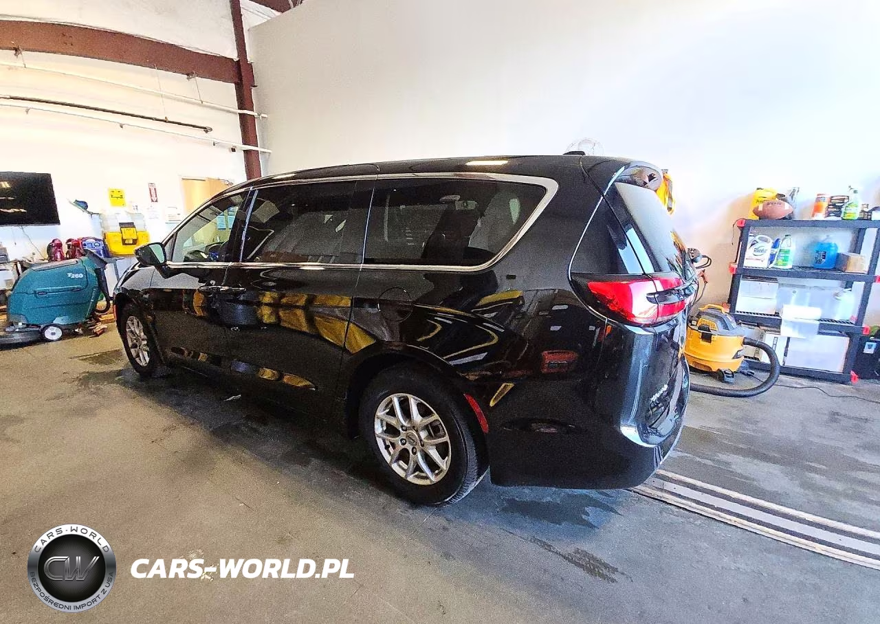 2025 Chrysler Pacifica Select VIN:2C4RC1BG4SR531967 - 2
