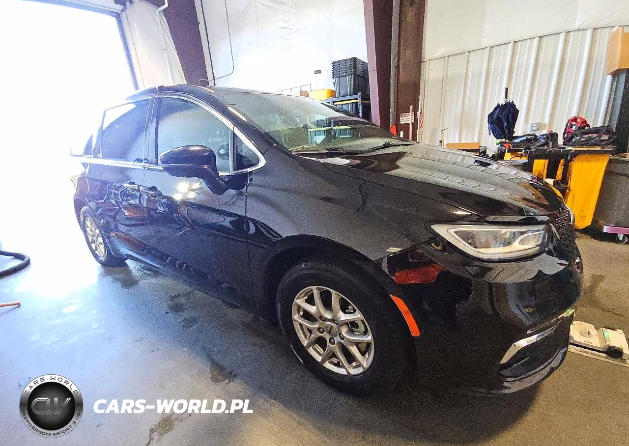 2025 Chrysler Pacifica Select VIN:2C4RC1BG4SR531967 - 4