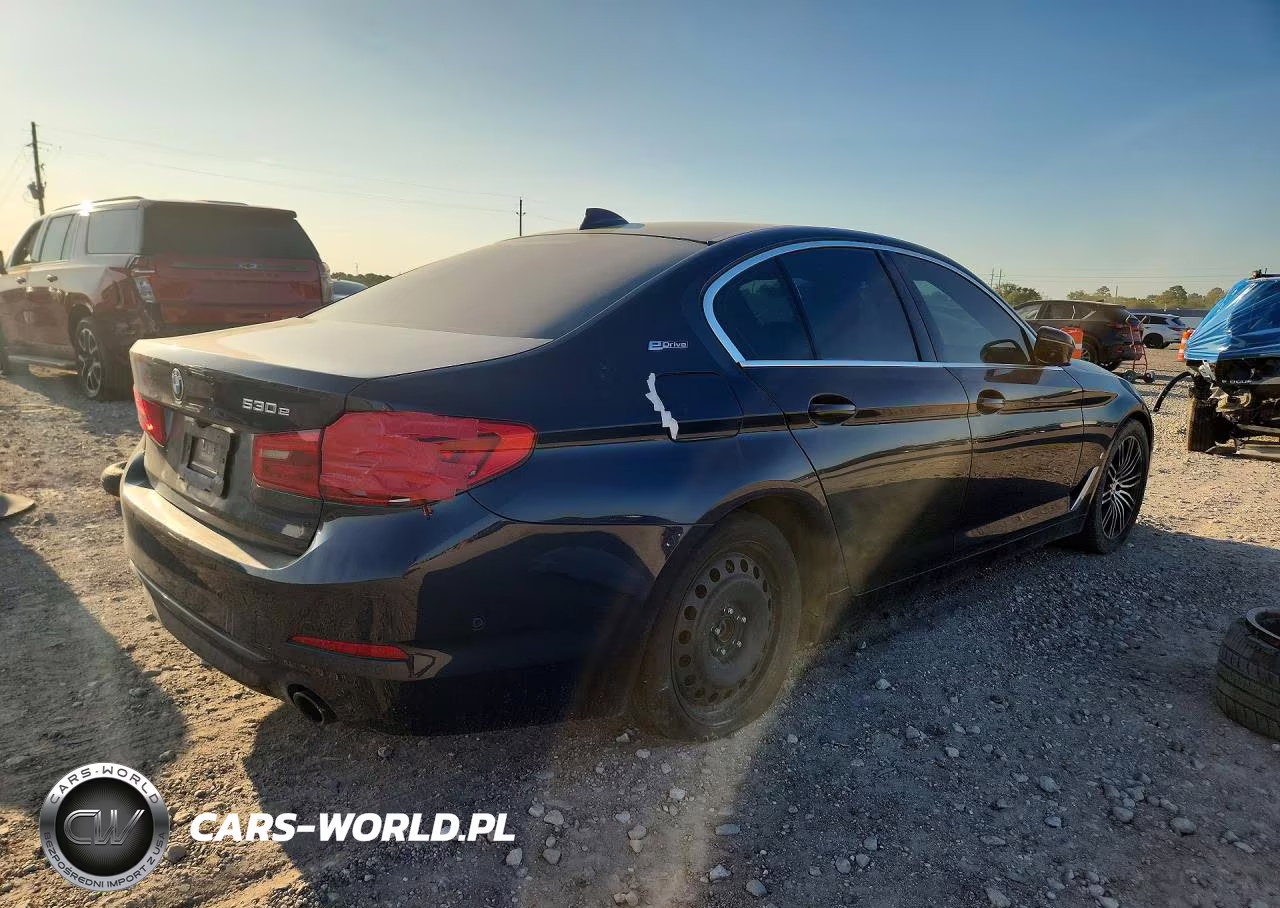 2019 BMW 530E VIN:WBAJA9C52KB254035 - 3