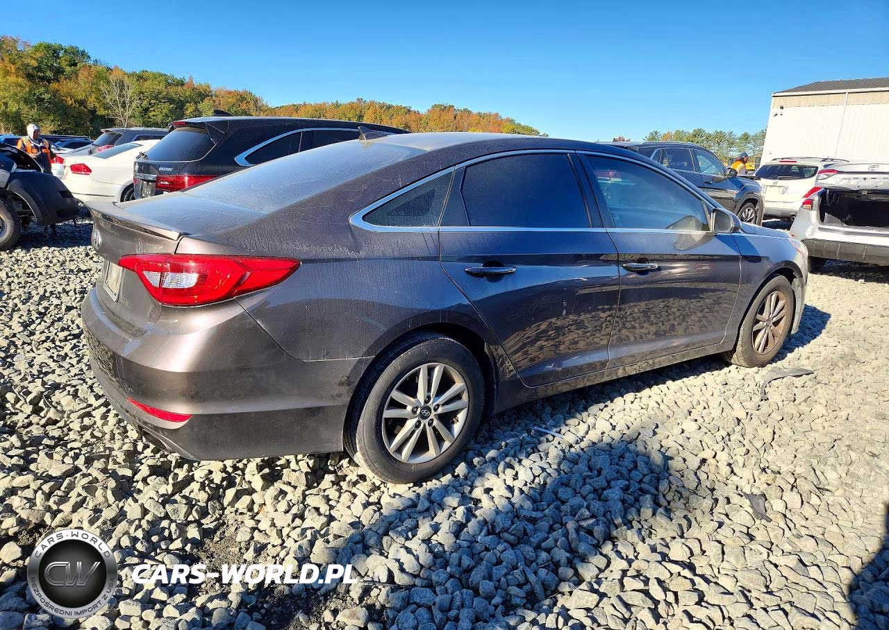 2015 Hyundai Sonata Se VIN:5NPE24AF7FH061612 - 3