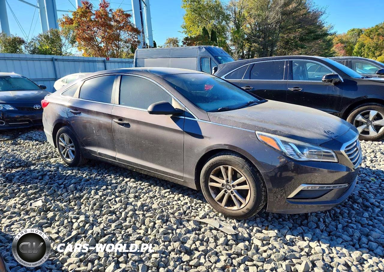 2015 Hyundai Sonata Se VIN:5NPE24AF7FH061612 - 4