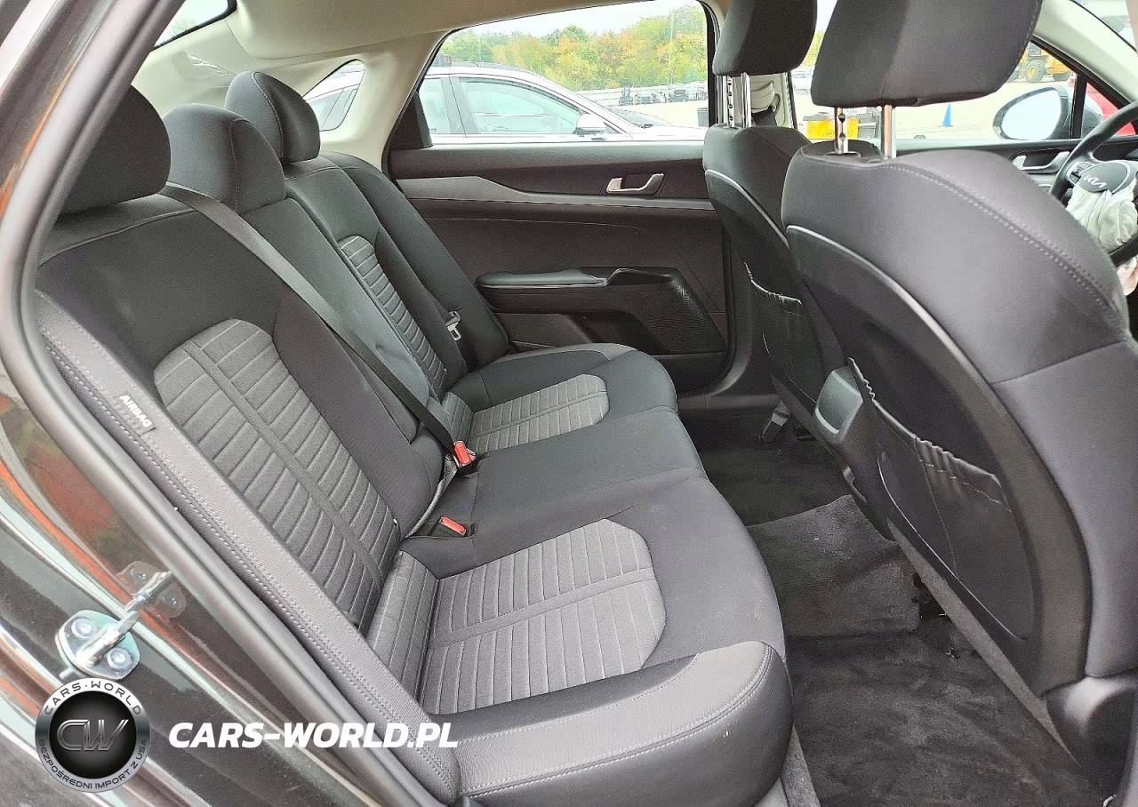 2026 Kia K5 Lxs VIN:KNAG24J74T5472556 - 10
