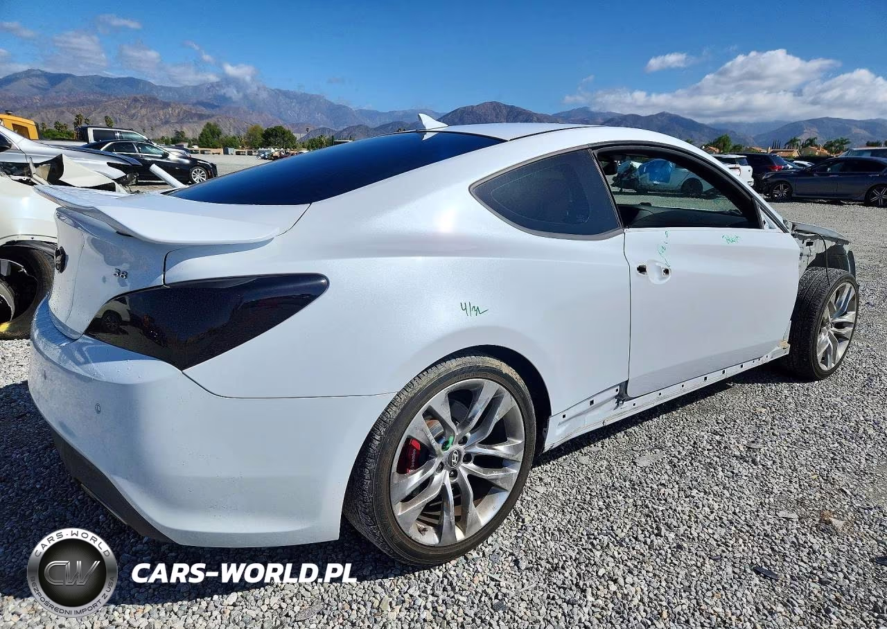 2015 Hyundai Genesis Coupe 3.8 Ultimate VIN:KMHHU6KJ9FU128783 - 3