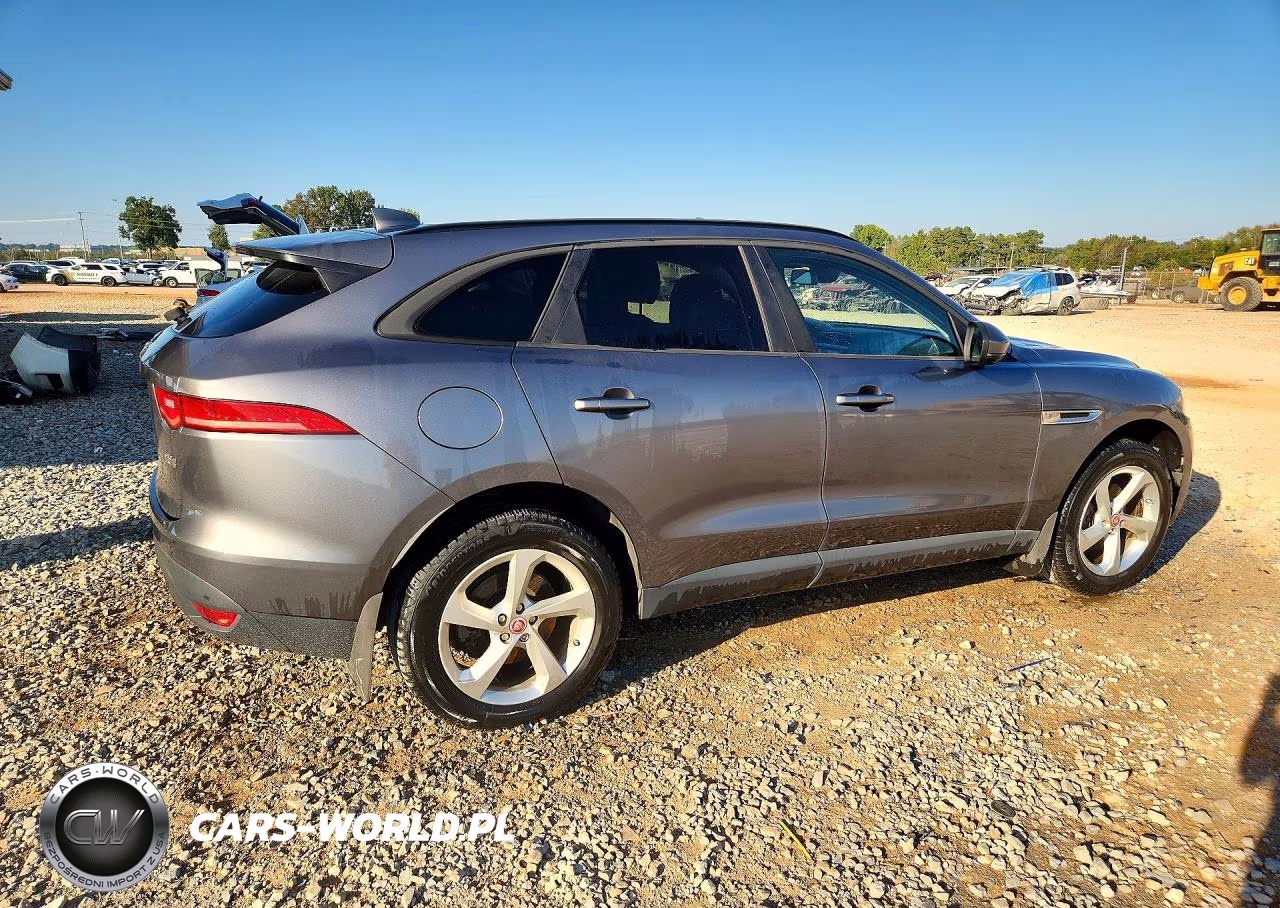 2018 Jaguar F-Pace Premium VIN:SADCJ2FN2JA256620 - 3