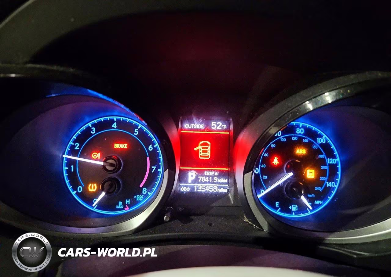 2016 Toyota Corolla S Plus VIN:5YFBURHE3GP479001 - 9