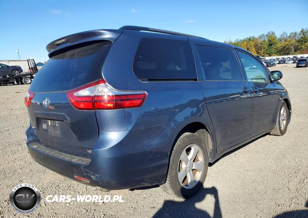 2017 Toyota Sienna Le VIN:5TDKZ3DC8HS819996 - 3
