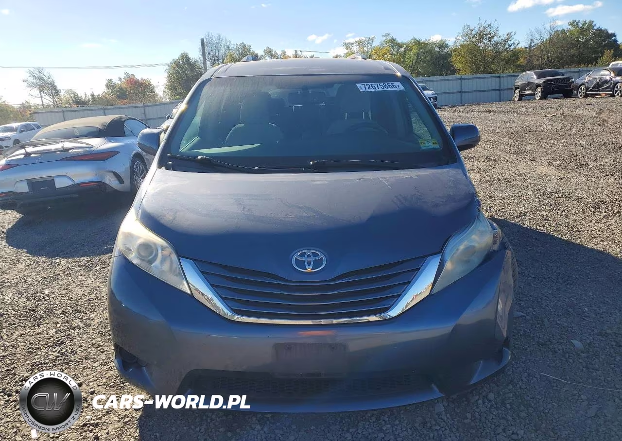 2017 Toyota Sienna Le VIN:5TDKZ3DC8HS819996 - 5