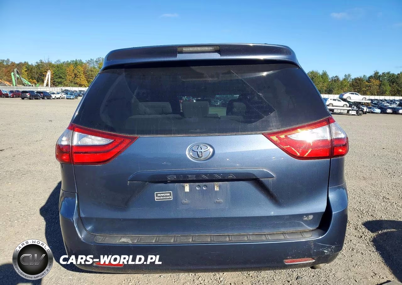 2017 Toyota Sienna Le VIN:5TDKZ3DC8HS819996 - 6