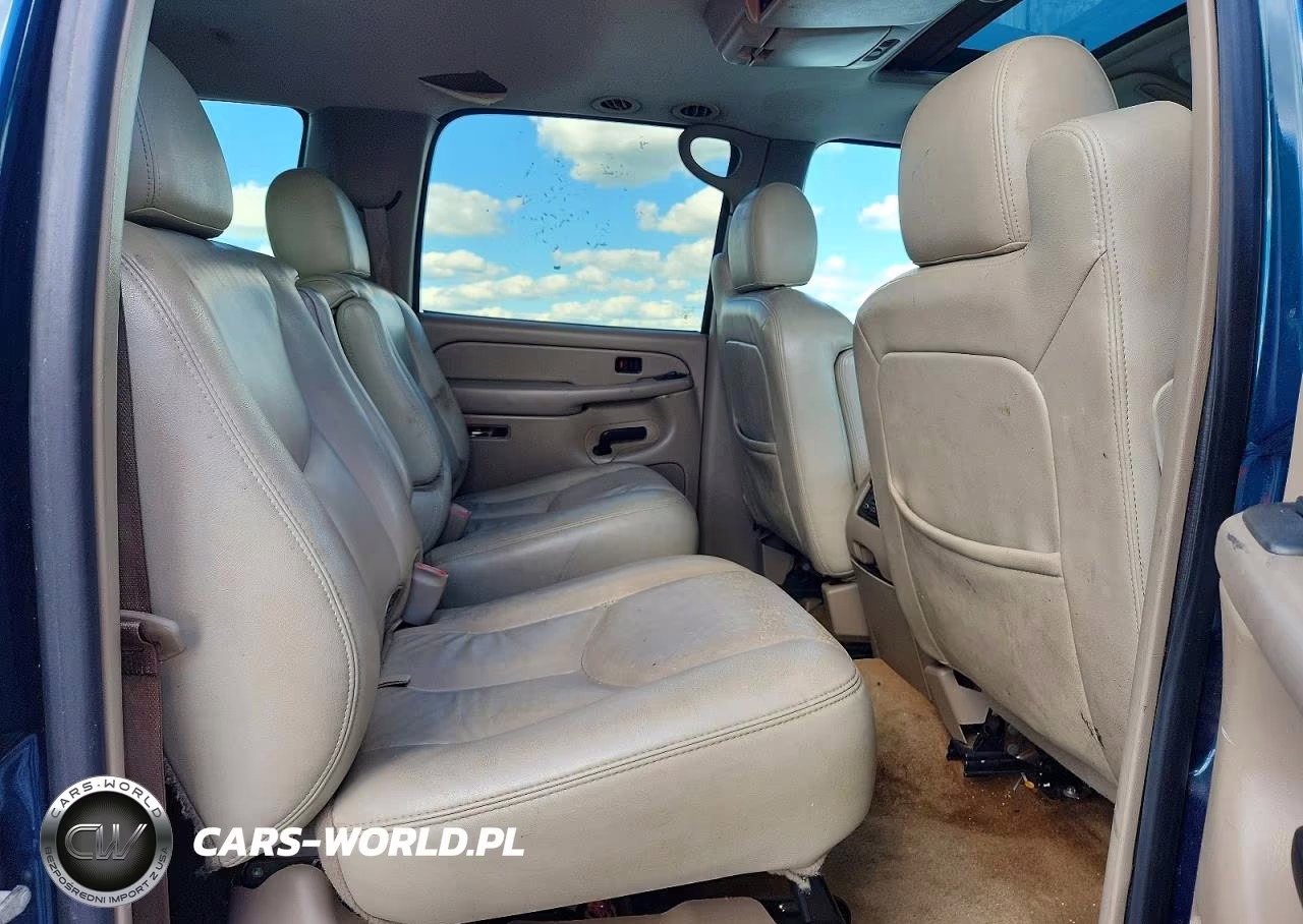 2005 Chevrolet Suburban C1500 VIN:3GNEC16Z55G199260 - 11